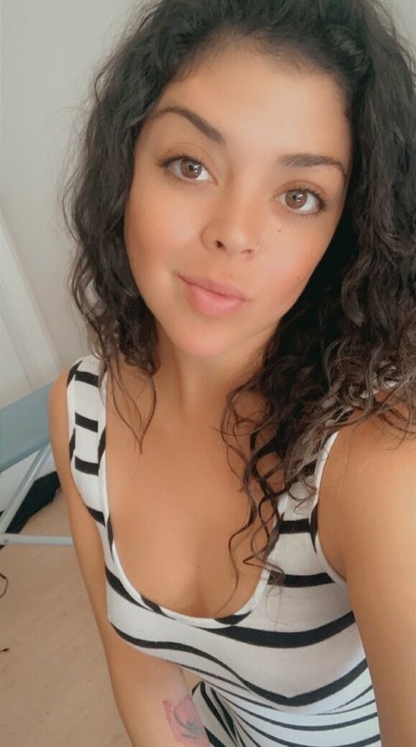 melena 11 Nackt auf OnlyFans