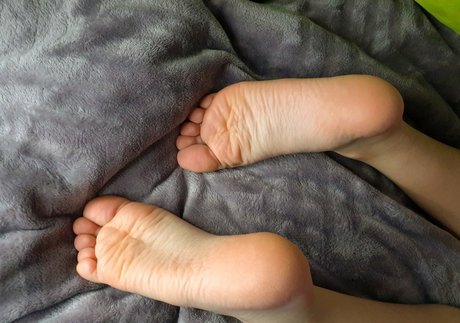 sasha s little feet Brüste OnlyFans