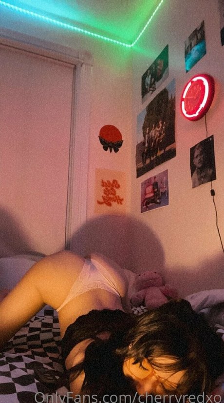 cherryredxo OnlyFans Porn Nackt