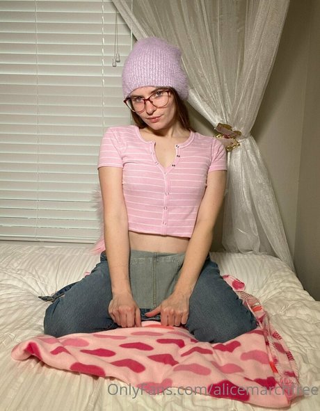 alicemarchfree OnlyFans Leak Pornografie