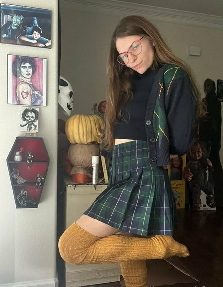 alicemarchfree OnlyFans