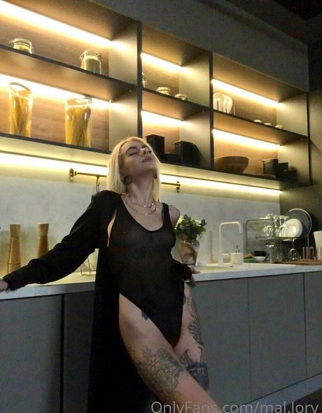 mal lory OnlyFans Arsch Leak