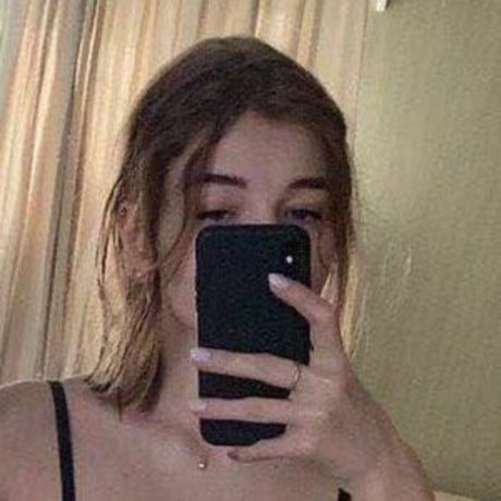 Lorinefairy Nacktbilder auf OnlyFans