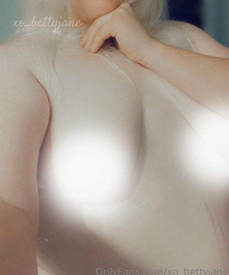 xo bettyjane OnlyFans Fotos