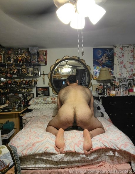 yourtopsfavoritetop OnlyFans Striptease