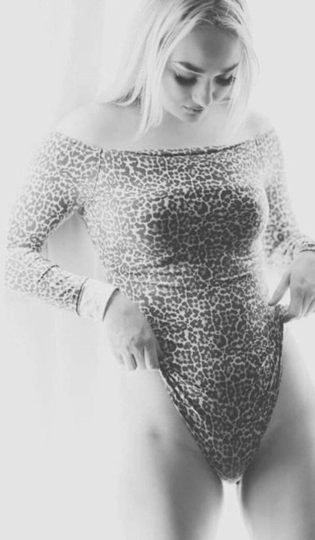 Zanet Breski OnlyFans Striptease