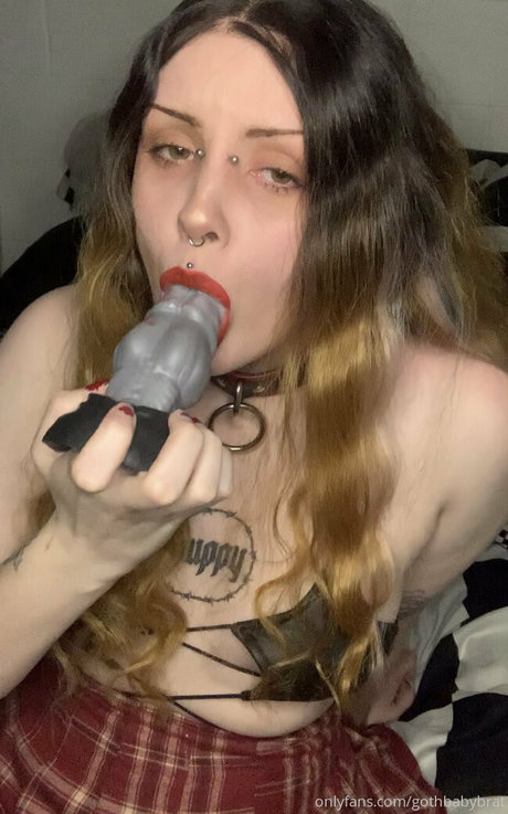 gothbabybrat OnlyFans Leaks