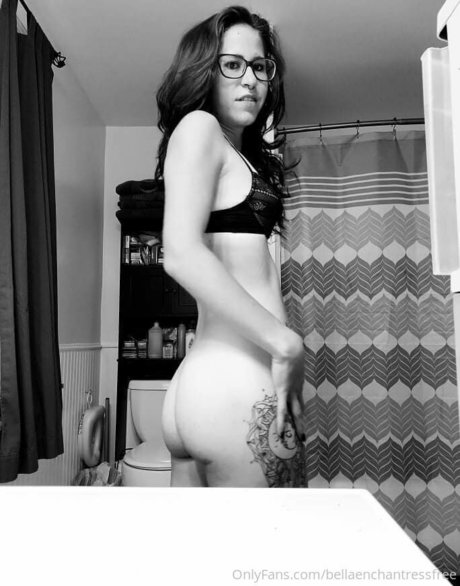 bellaenchantressfree Nacktbilder von OnlyFans