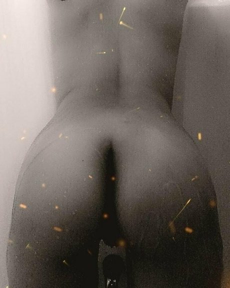 lonelymommaof2 Nacktbilder geleakt