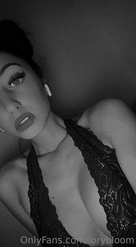 lorybloom Model OnlyFans Foto