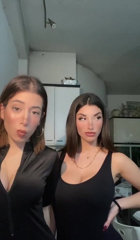 ika dauria OnlyFans Leaj