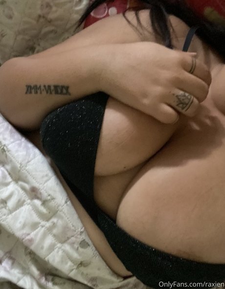 Raxien OnlyFans Pornografie geleakt