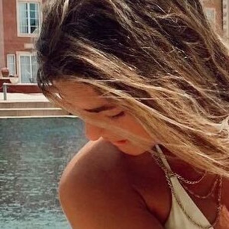 Hopie Schlenker OnlyFans Lesbisch