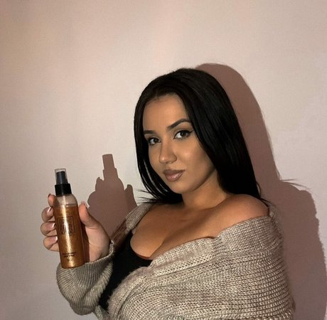 Emina Jahi OnlyFans Leak