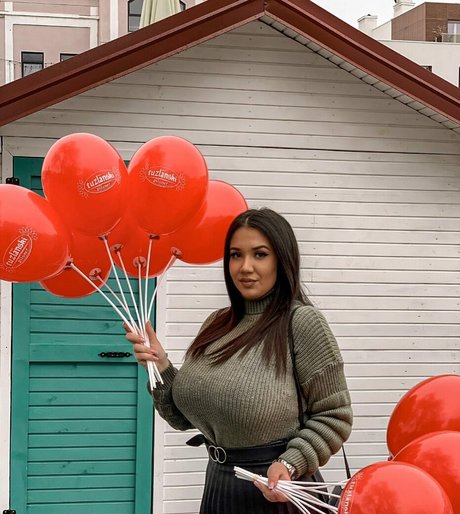 Emina Jahi OnlyFans Mega