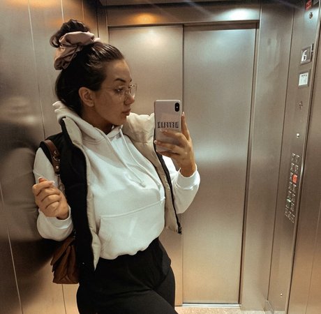 Emina Jahi Sex OnlyFans