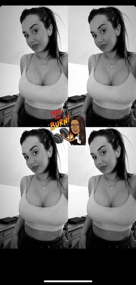 teen brille onlyfans Kunst XXX Content