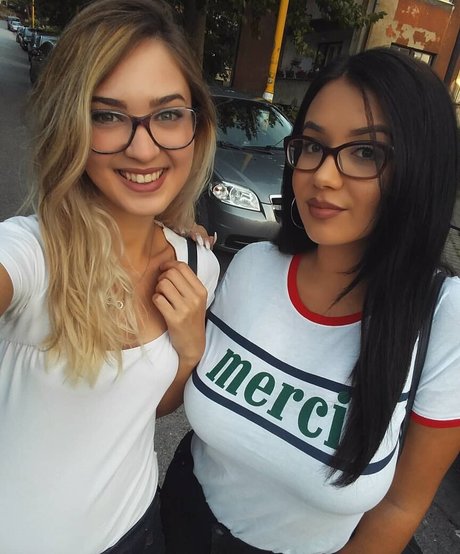 Emina Jahi OnlyFans-Model