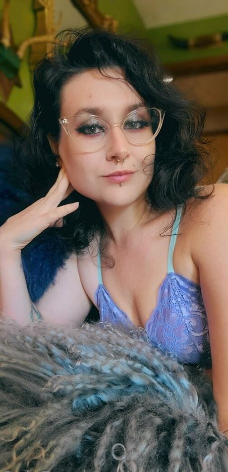 supergirlsnghostsfree OnlyFans Nacktfotos