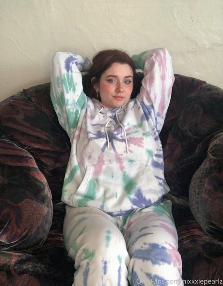nixxxie OnlyFans Nacktbilder