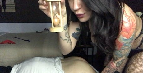 mistresstabu OnlyFans-Fotos