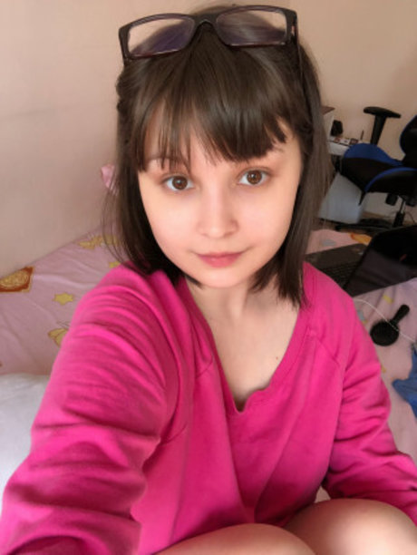 Hidori Rose model adult img