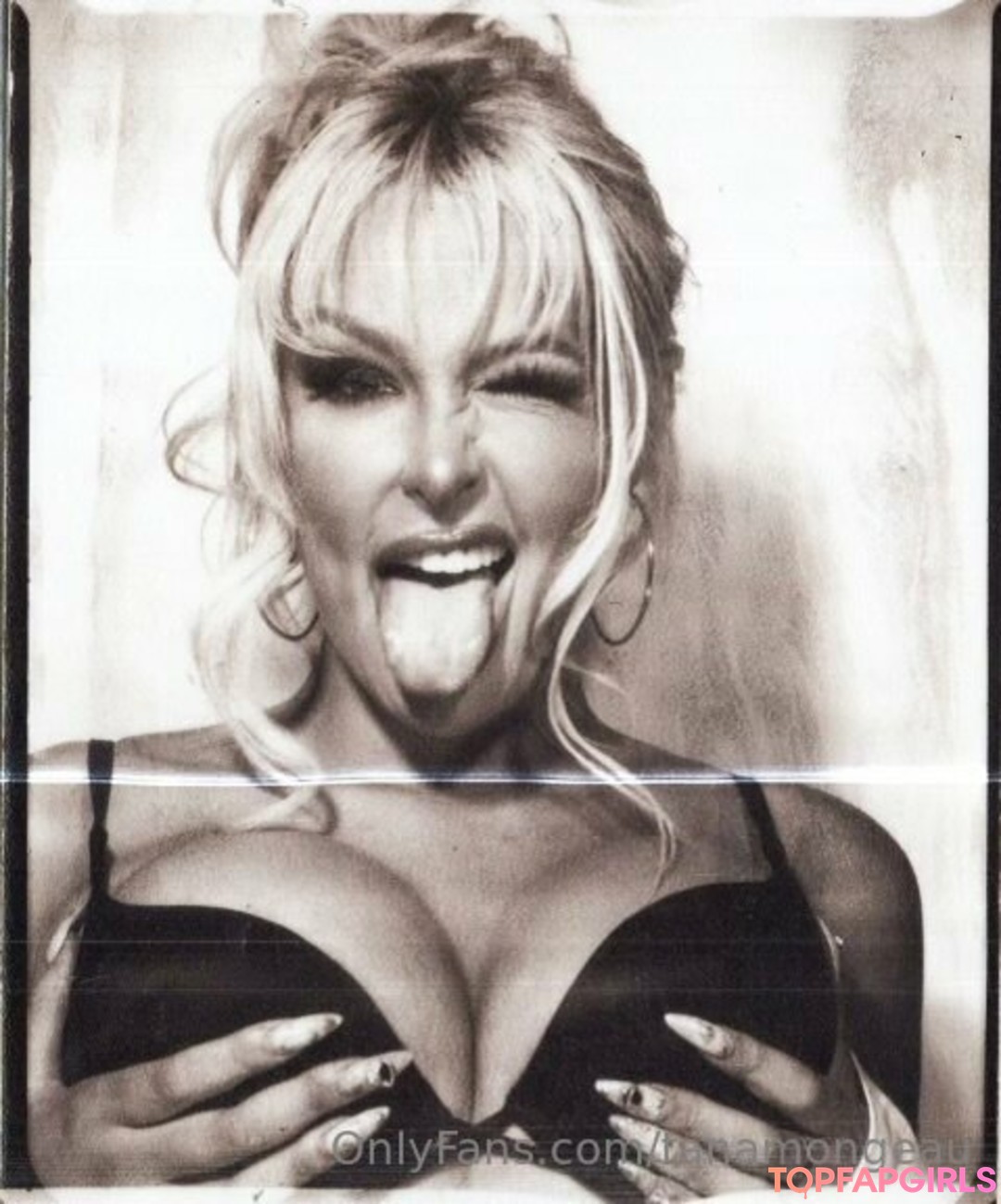 Tana Mongeau art star image