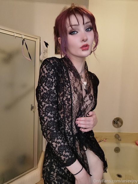 saggy milf onlyfans free naked archive