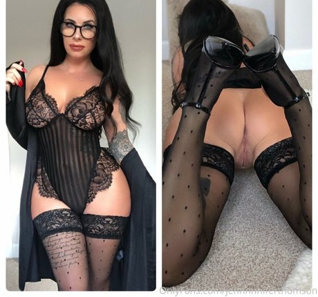 lesbian kissing onlyfans sexy nude picture