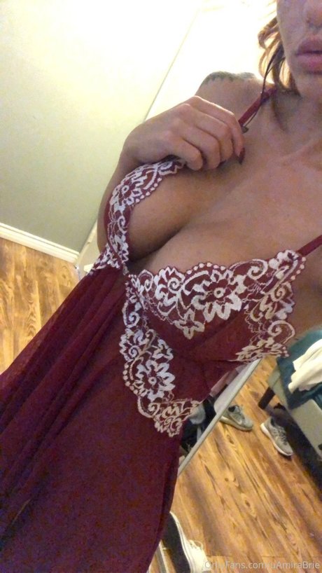 Amira Brie star perfect pic