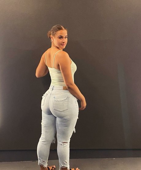 Janae Girard free star pic