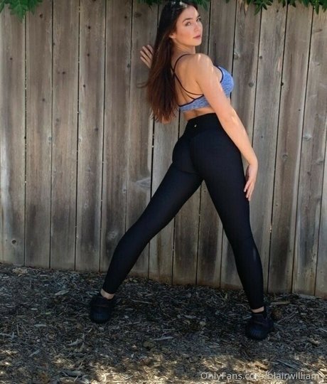 Blair Williams model picture