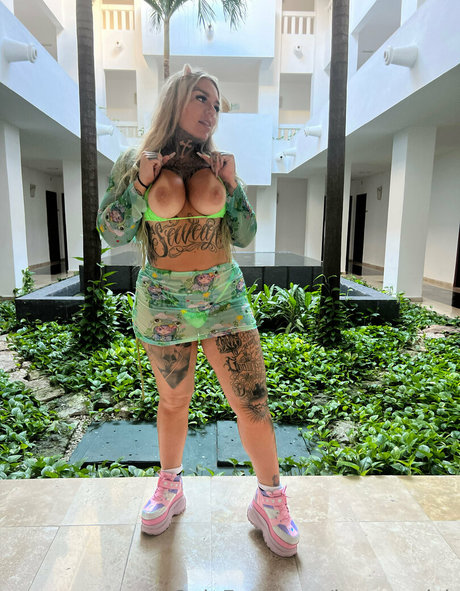 Avidekielle hot pornstar picture