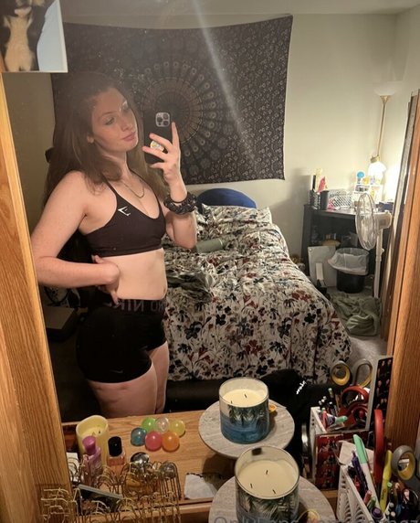 Dezbez420 pornstar pics