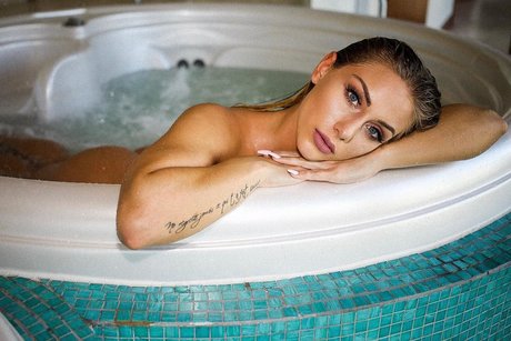 Marine Sainte adult model archive