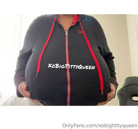 XoBigTittyQueen pretty actress pictures