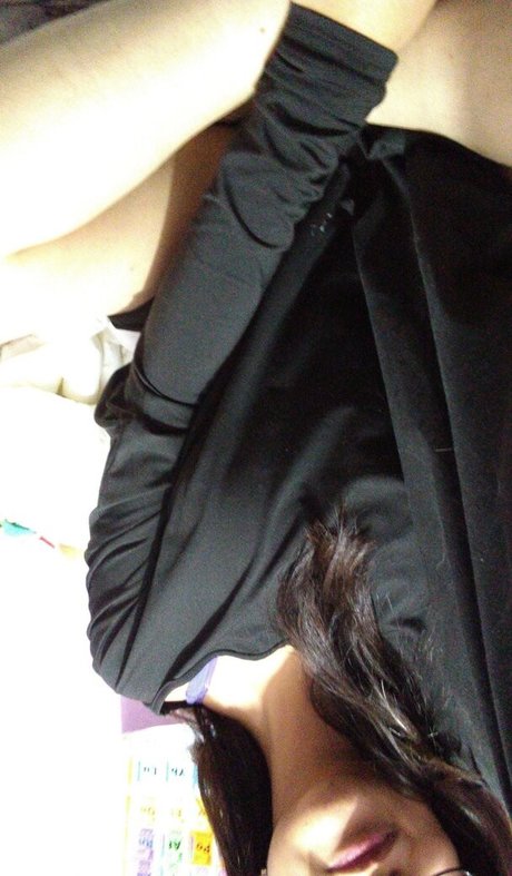 Yuwummie pornstar sexy images