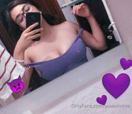 Yuwummie pornstar archive