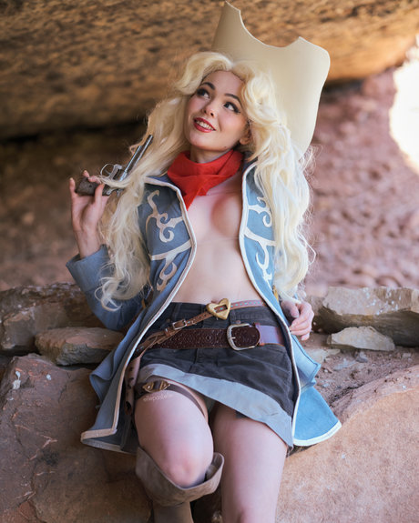 Elle pastelle hot star photo