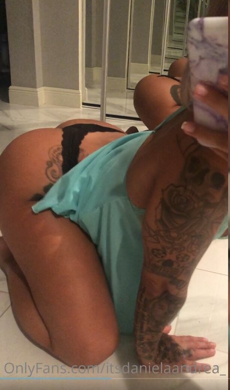 itsdanielaandrea pornstar erotic pictures