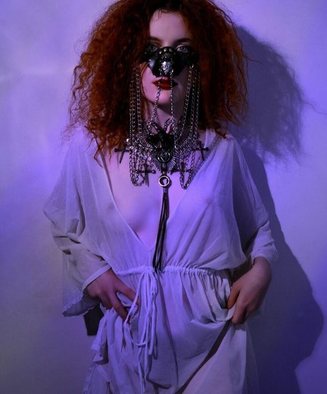 Aybuke Dobreva star hot photos