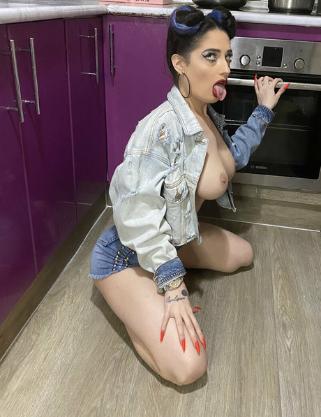 kleopwtrx porn actress gallery