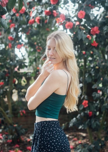 Aspen Eden pornstar top pictures