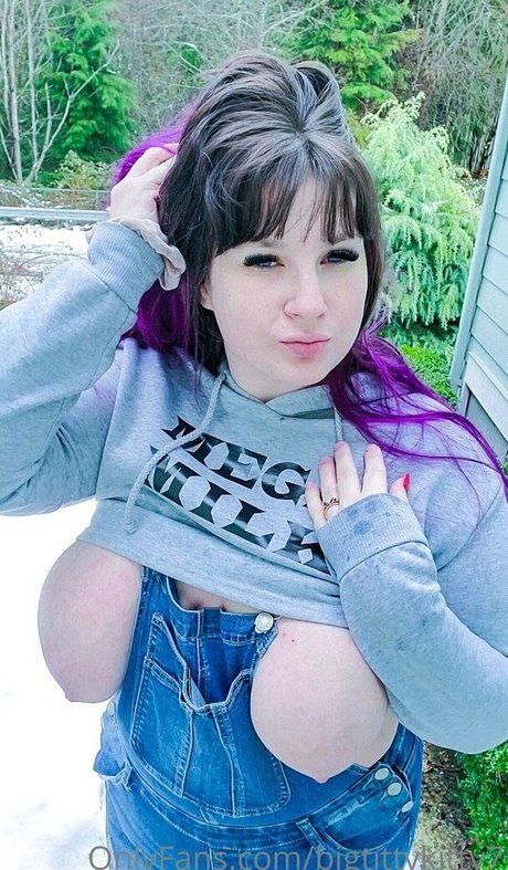 Bigtittykitty7 perfect pornstar gallery