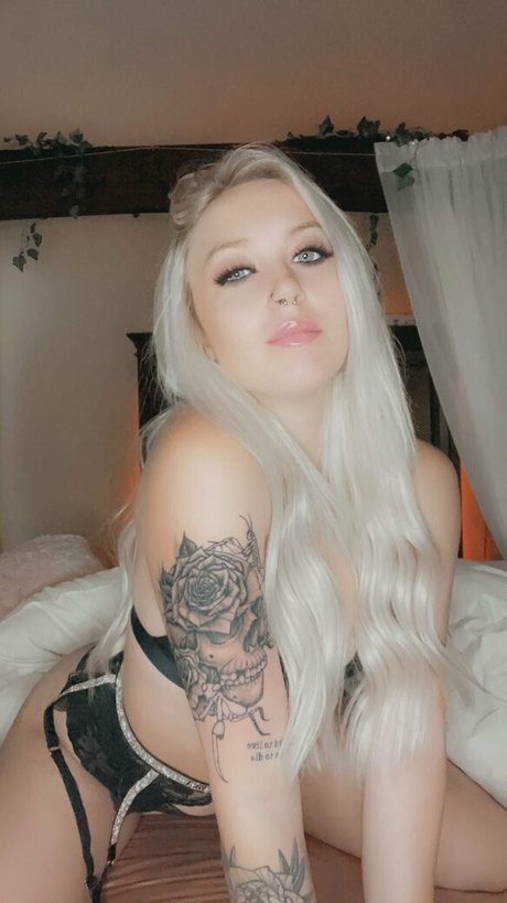 short hair onlyfans porn image