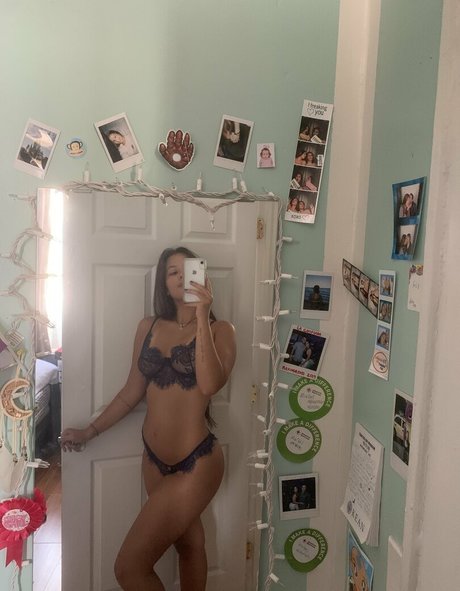 Maibela porn model picture