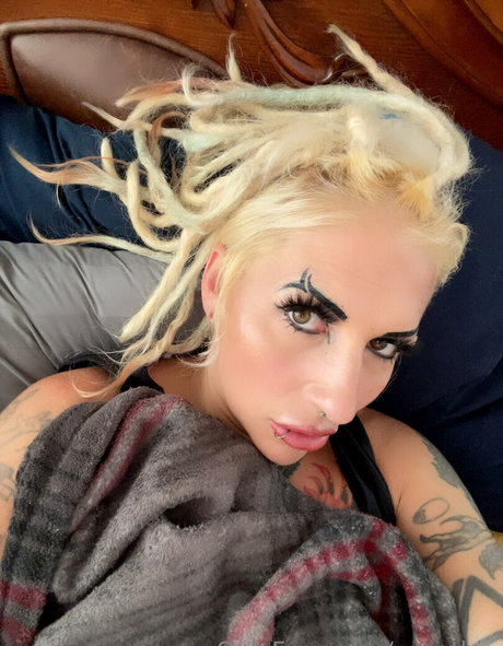 Xzanthia high quality star image