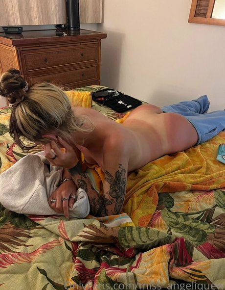 Miss angeliquew Quick model image