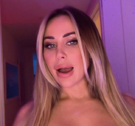 Amanda Mae Lynn model naked image