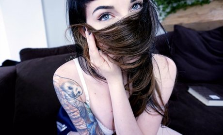 IvyLaura porn star images